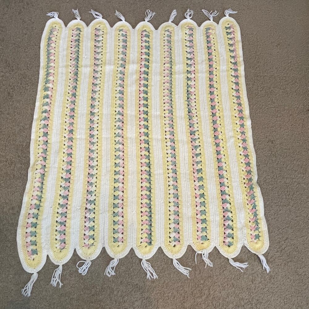 Vintage Crochet Afghan Blanket White Yellow 44x36